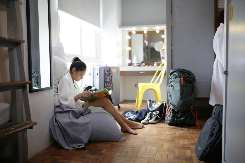Z Hostel Makati City Exterior photo