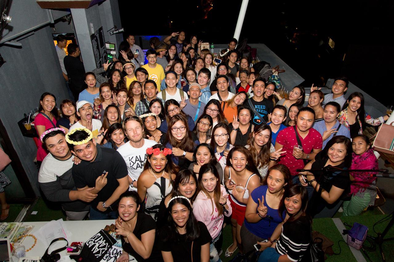 Z Hostel Makati City Exterior photo