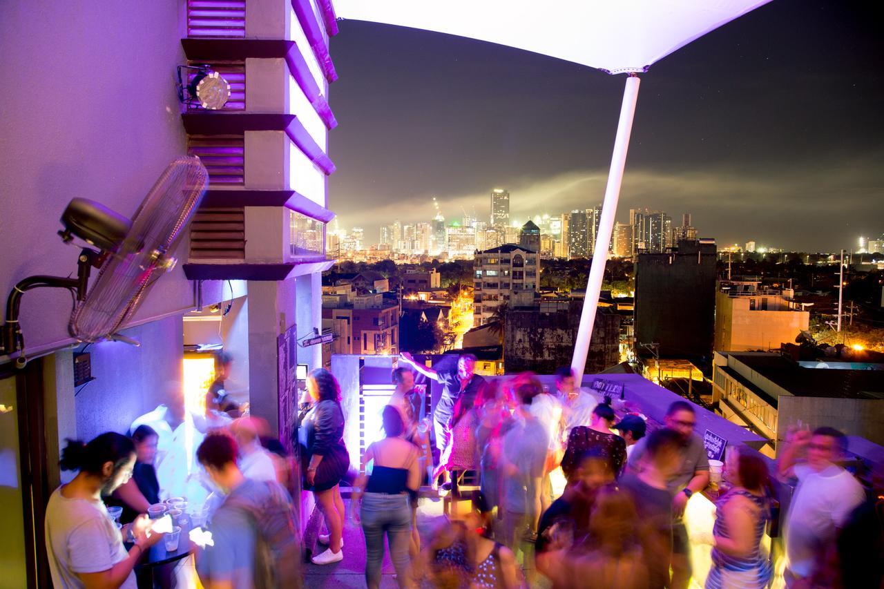 Z Hostel Makati City Exterior photo